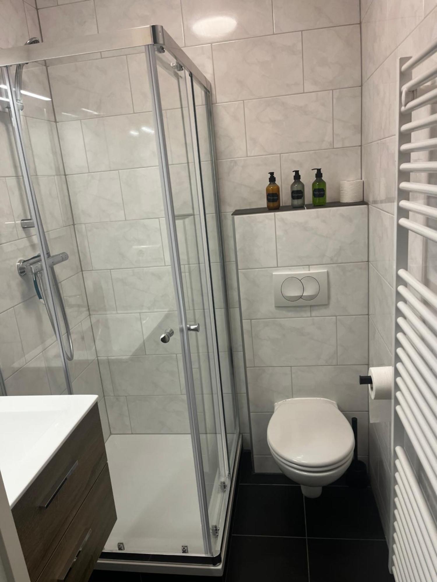 Apartement Hotel Stays By Adm Leiden Eksteriør billede